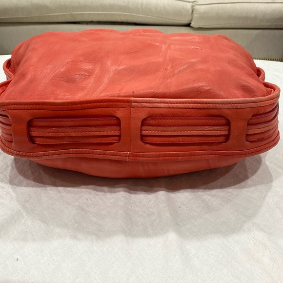 MARC JACOBS RED VINTAGE LEATHER SHOULDER BAG 👛 MADE IN ITALY 16” by 12” by 3” - Picture 5 of 16